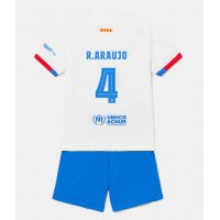 Barcelona Ronald Araujo #4 Bortedraktsett Barn 2023-24 Kortermet (+ Korte bukser)